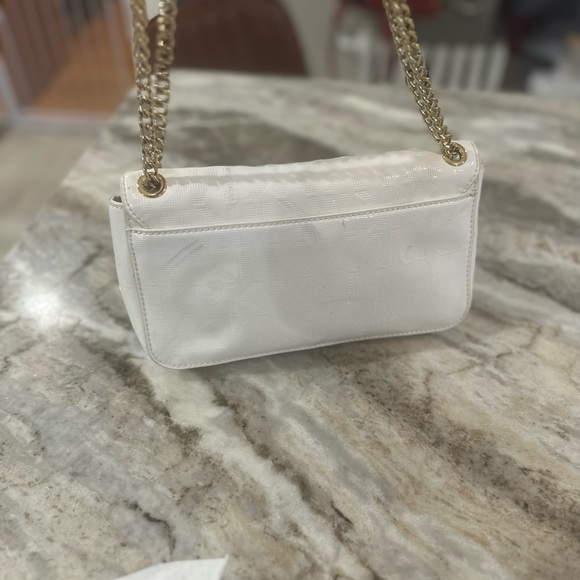 Michael Kors patent Jet Set multi-way shoulder bag perforated - Picture 7 of 7